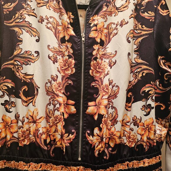 Fun Print Jumpsuit - Picture 4 of 10